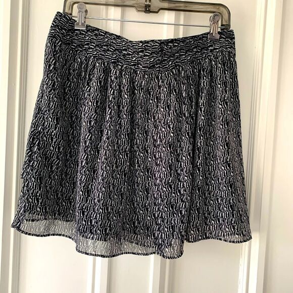 Gap black and gray flowy skirt 6 - Picture 1 of 3